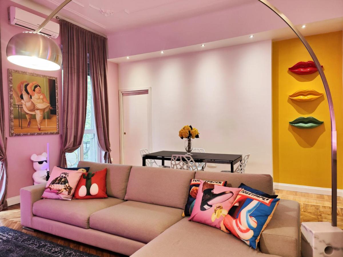 Designed Pop 2 Bedrooms, 2 Baths In Center - Wifi, Ac, Steps From Subway M1 And M2, Station And Airport Connected Appartamento Milano