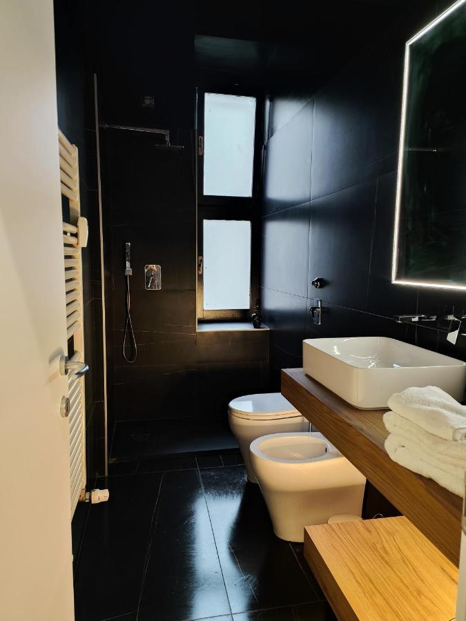 Designed Pop 2 Bedrooms, 2 Baths In Center - Wifi, Ac, Steps From Subway M1 And M2, Station And Airport Connected Apartment